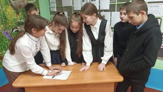 Учащиеся МБОУ Комиссаровской СШ №9 им. С.В. Рыбальченко приняли участие в литературных конкурсах и викторинах.